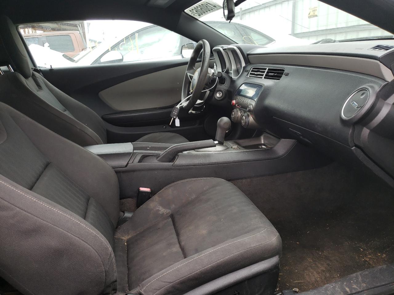 Photo 5 from auction – 2010 CHEVROLET CAMARO LS with VIN 2G1FA1EV7A9218261