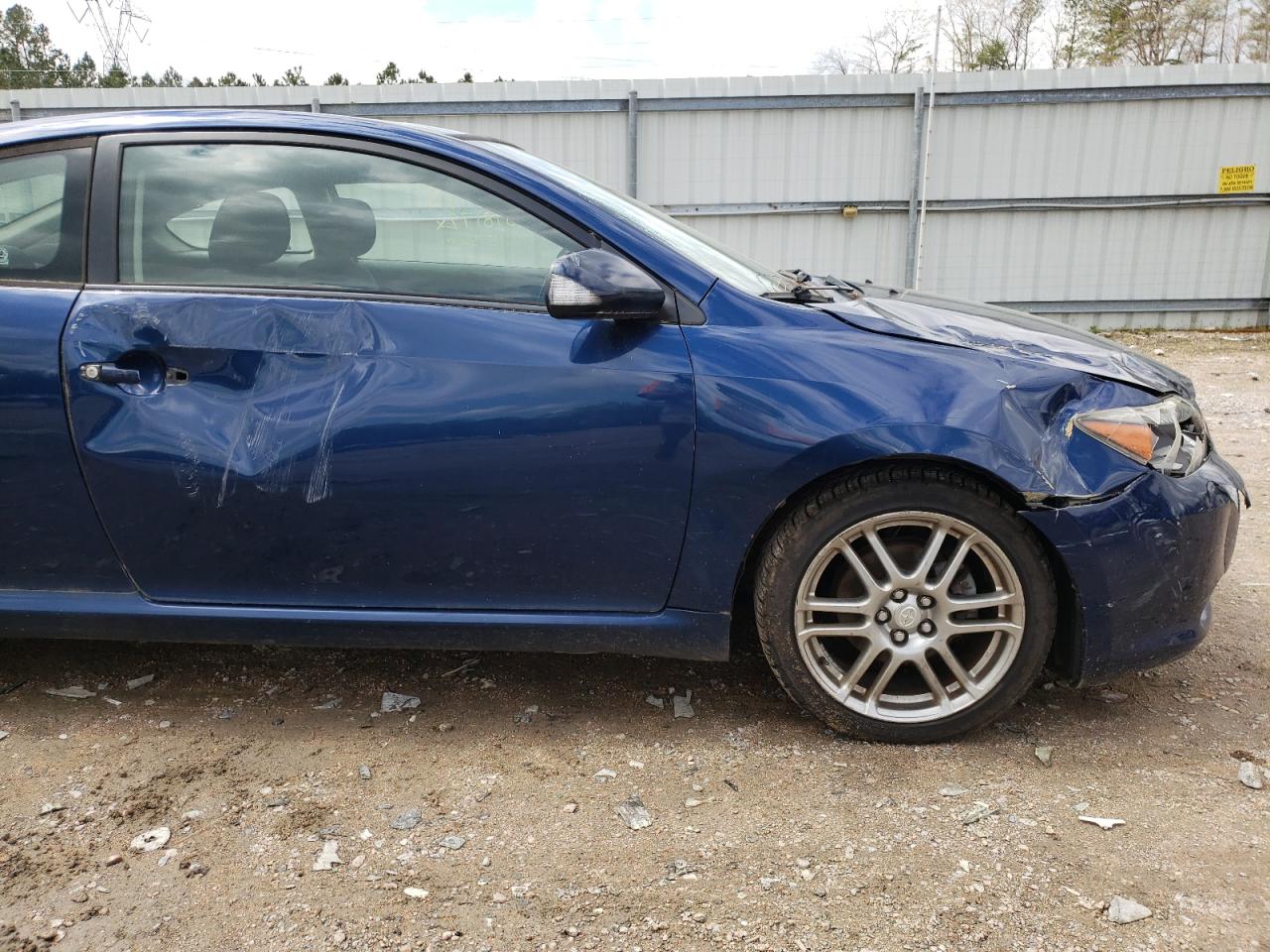 Photo 9 from auction – 2005 SCION TC with VIN JTKDE177450056230