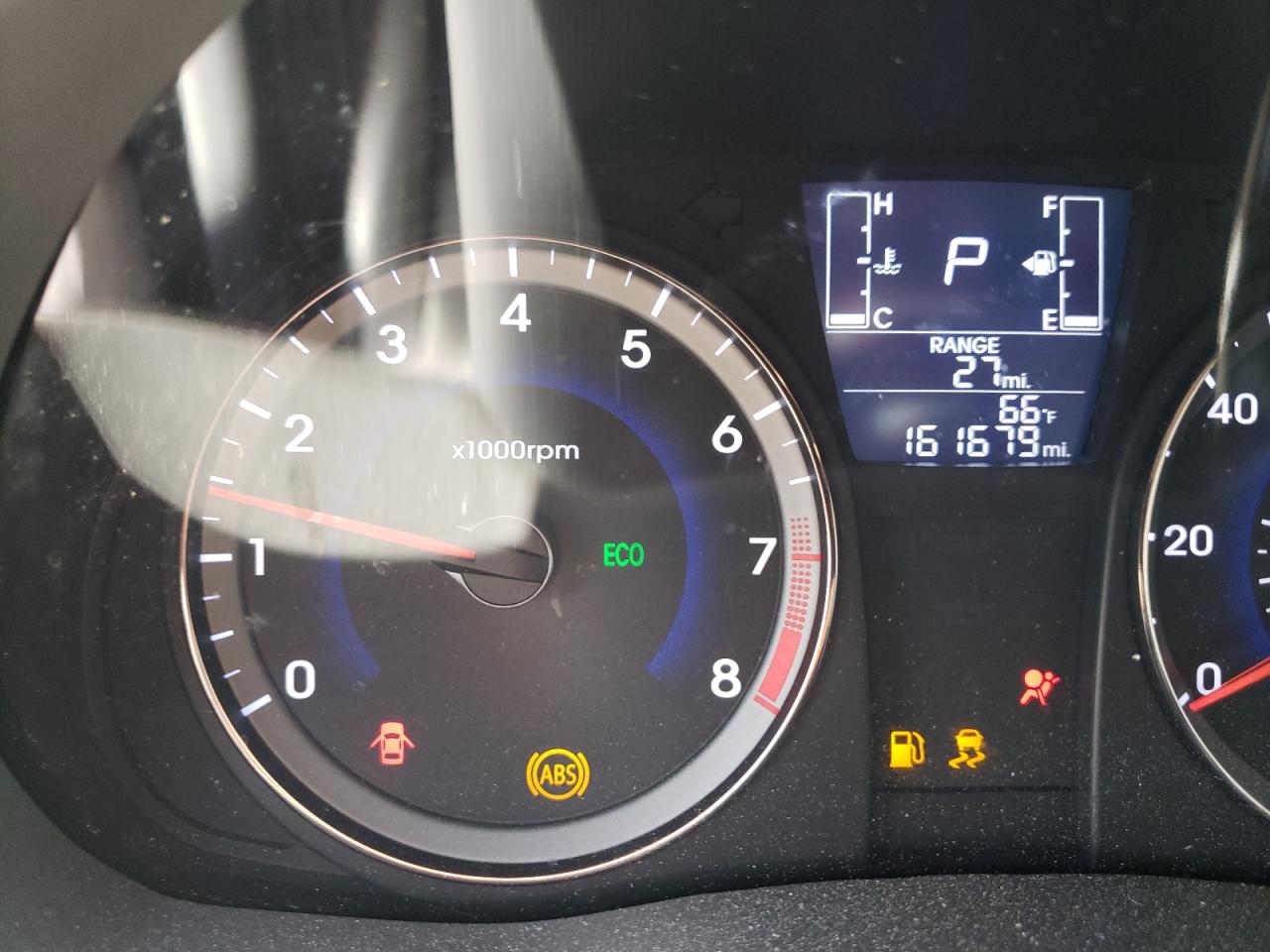 Photo 8 from auction – 2016 HYUNDAI ACCENT SE with VIN KMHCU4AE7GU084108