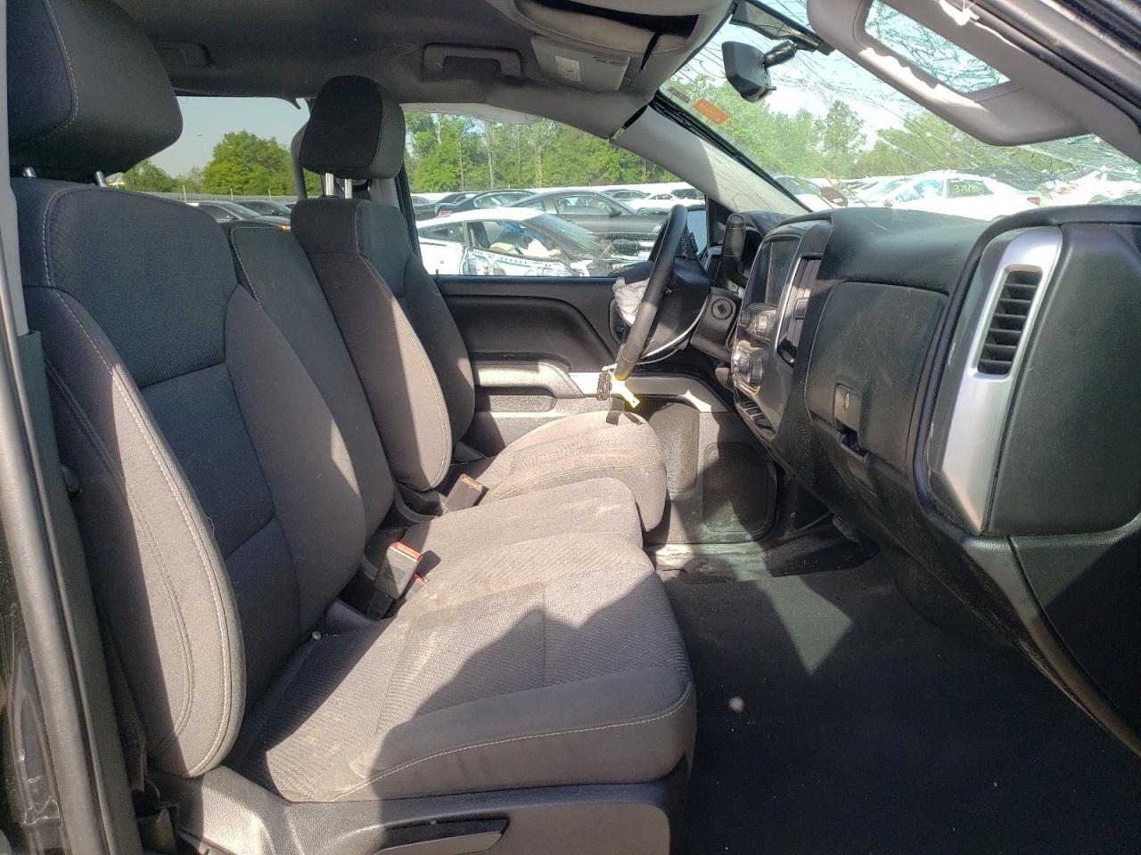 Photo 5 from auction – 2018 CHEVROLET SILVERADO with VIN 3GCPCREC0JG628652