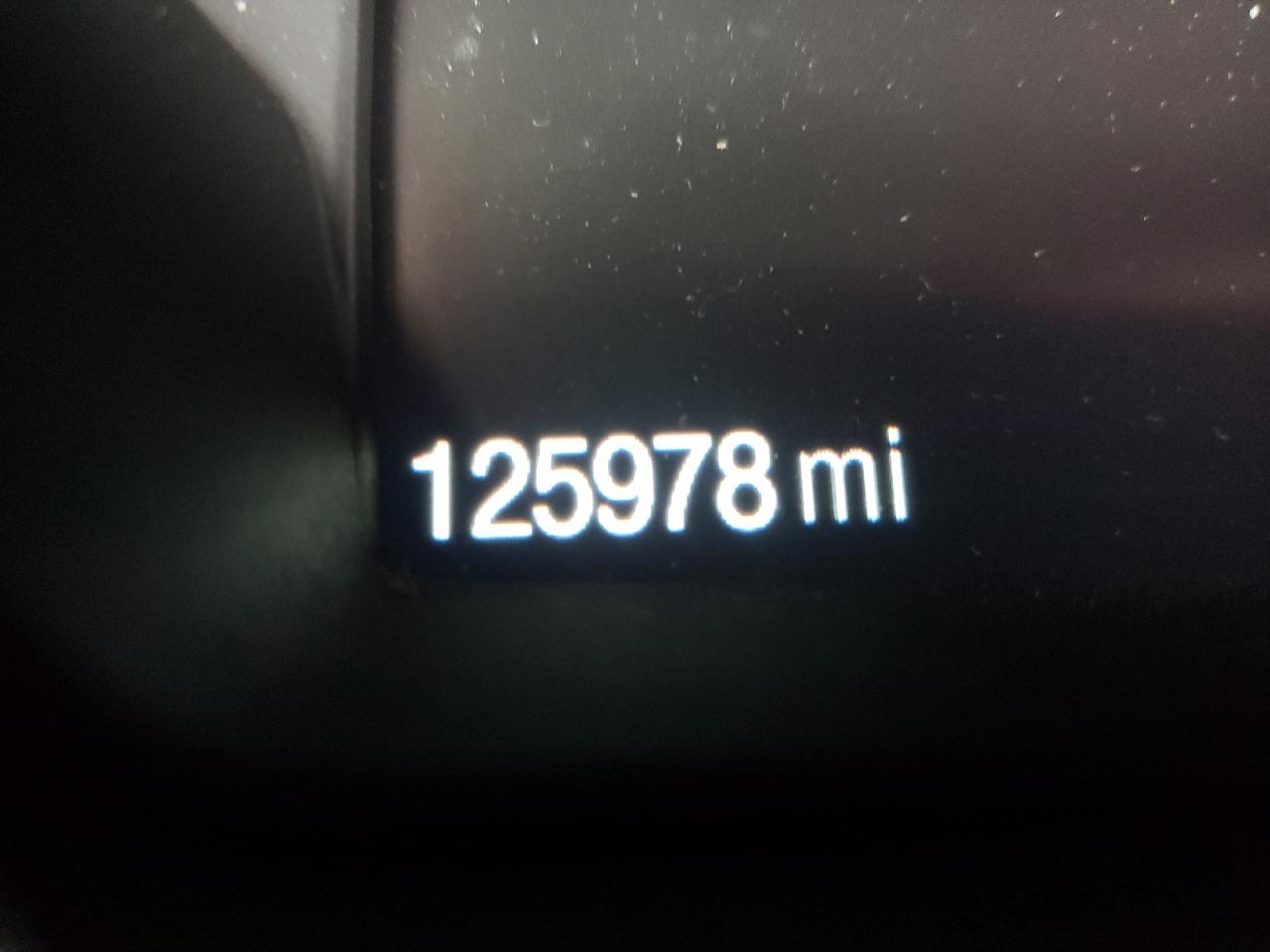 Photo 8 from auction – 2017 FORD ESCAPE SE with VIN 1FMCU9GD0HUD27402