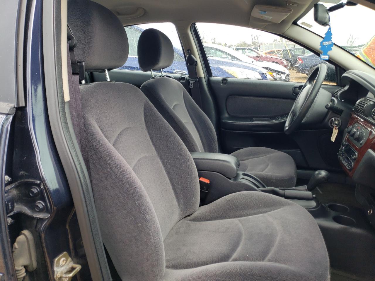 Photo 5 from auction – 2002 CHRYSLER SEBRING LX with VIN 1C3EL46X32N264011