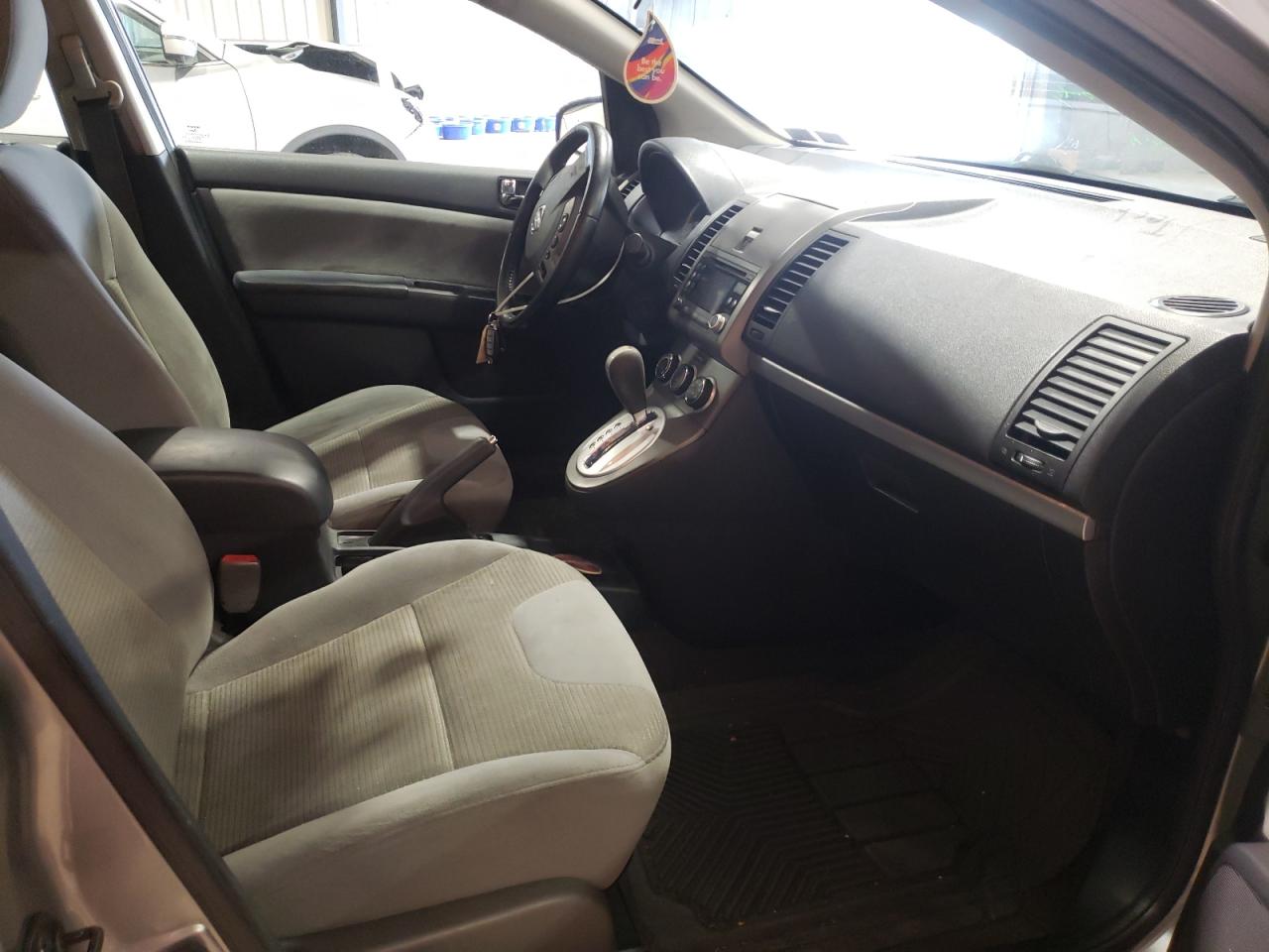Photo 5 from auction – 2010 NISSAN SENTRA 2.0 with VIN 3N1AB6AP8AL665877