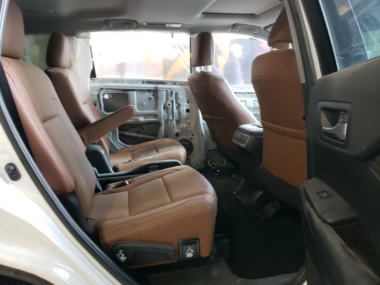 Photo 6 from auction – 2019 TOYOTA HIGHLANDER with VIN 5TDDZRFHXKS979535
