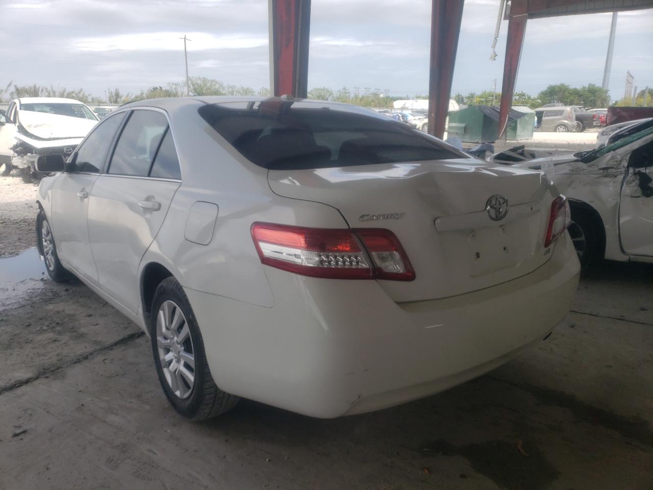 Photo 3 from auction – 2011 TOYOTA CAMRY BASE with VIN 4T1BF3EK1BU696295