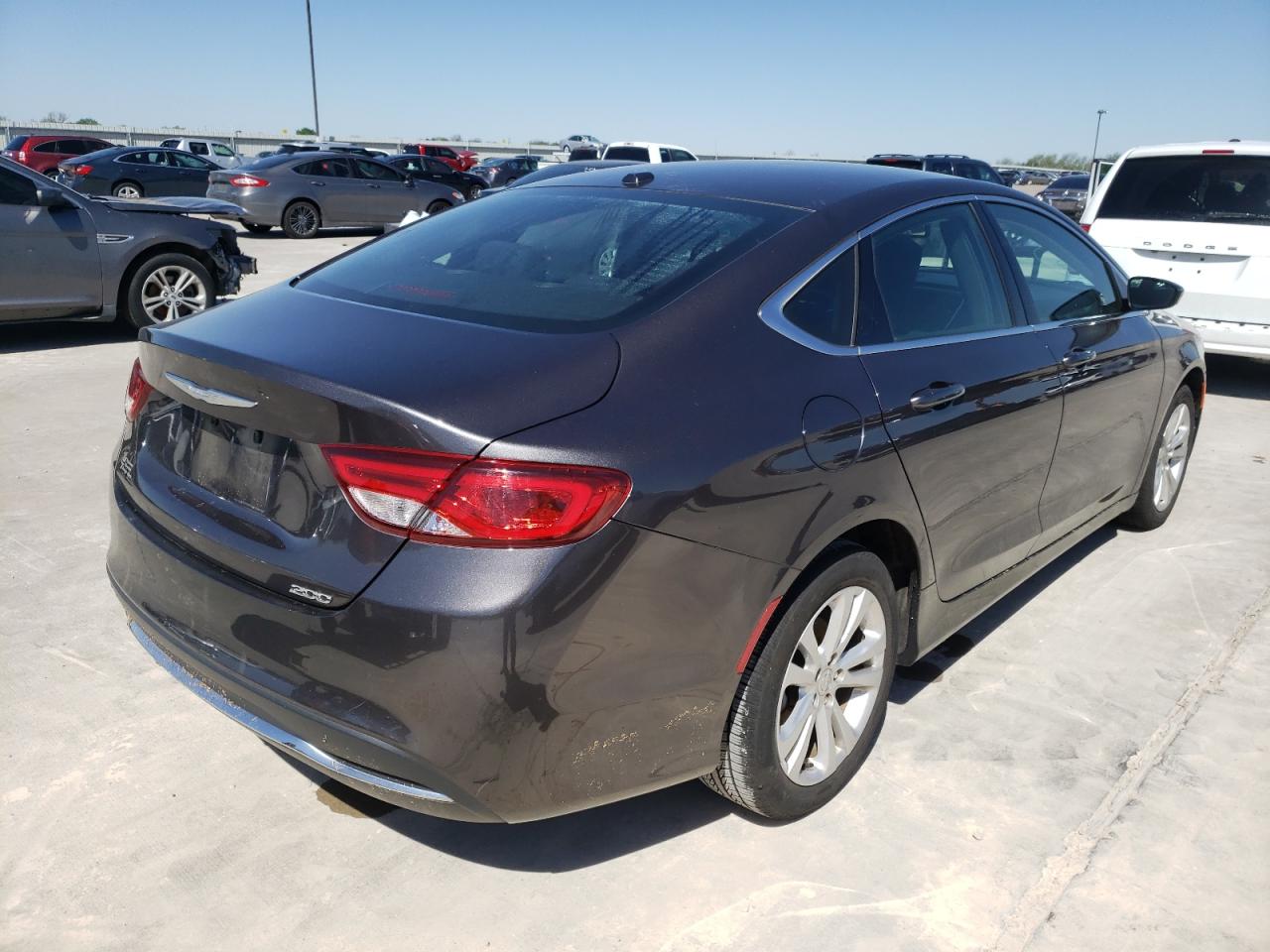 Photo 4 from auction – 2015 CHRYSLER 200 LIMITE with VIN 1C3CCCAB8FN715890
