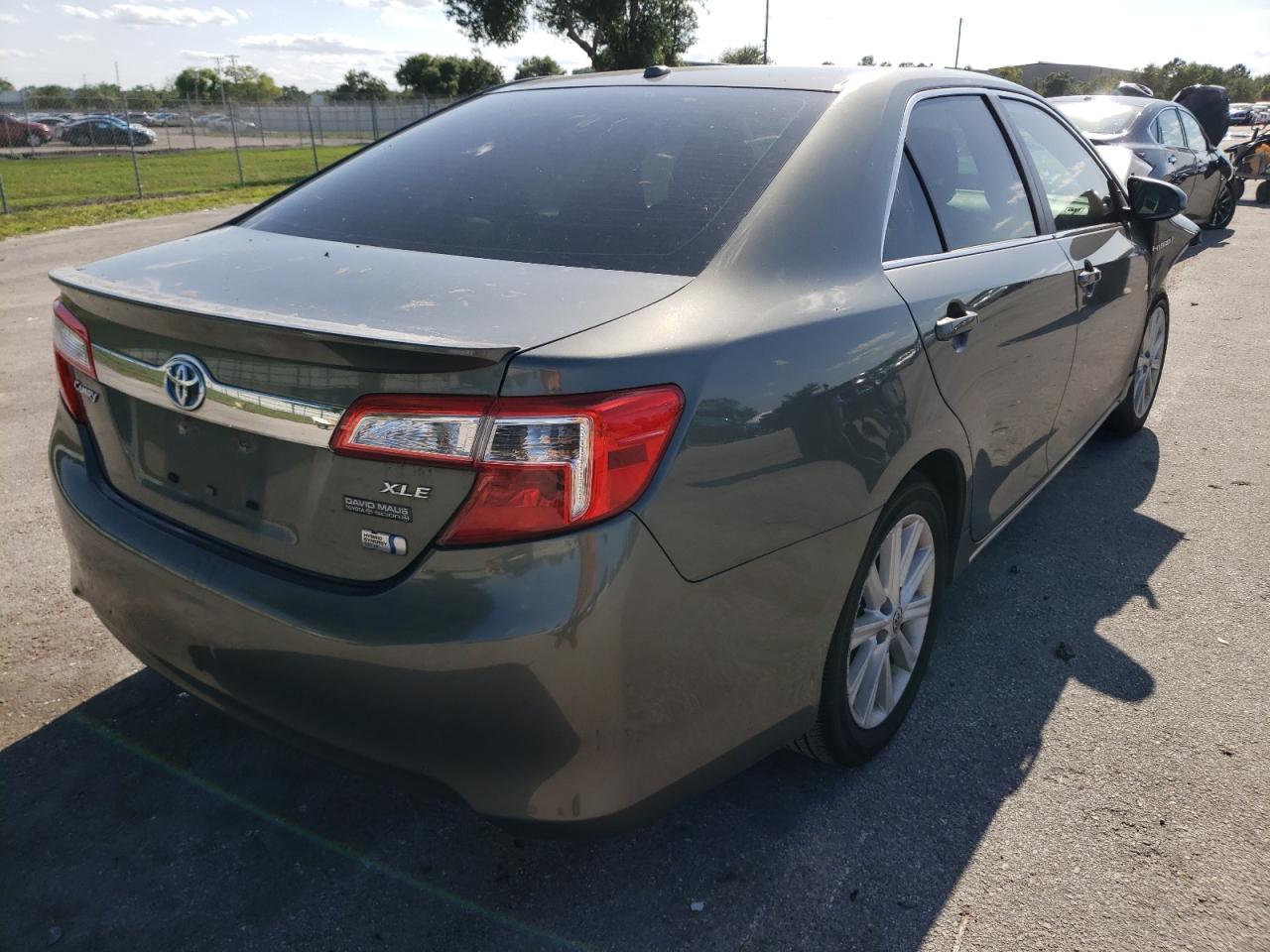 Photo 4 from auction – 2012 TOYOTA CAMRY HYBR with VIN 4T1BD1FK2CU036700