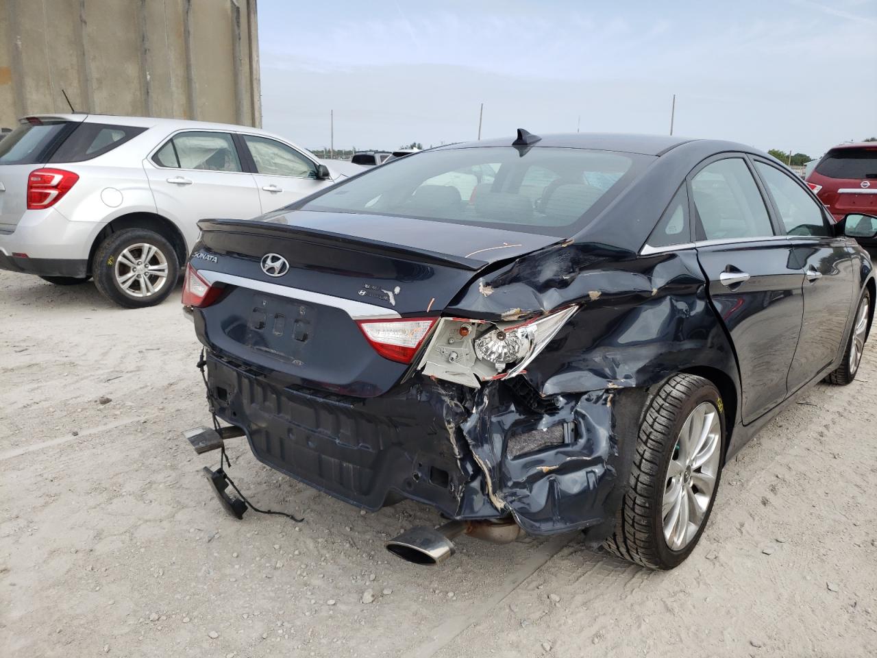 Photo 20 from auction – 2013 HYUNDAI SONATA SE with VIN 5NPEC4AC0DH761326