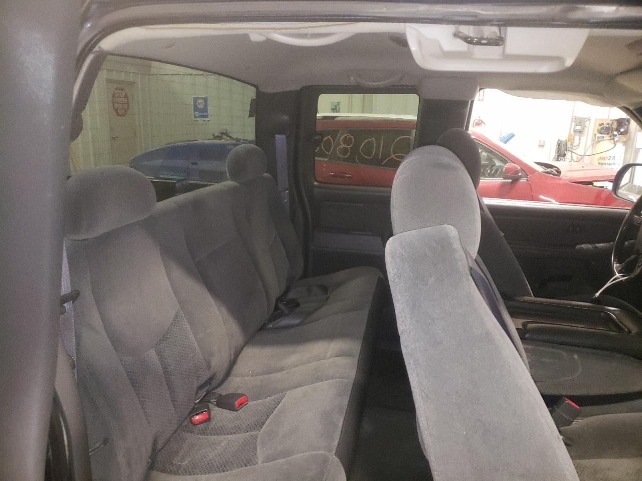Foto 6 de la subasta – 2005 CHEVROLET SILVERADO con VIN 1GCEK19B65E279460