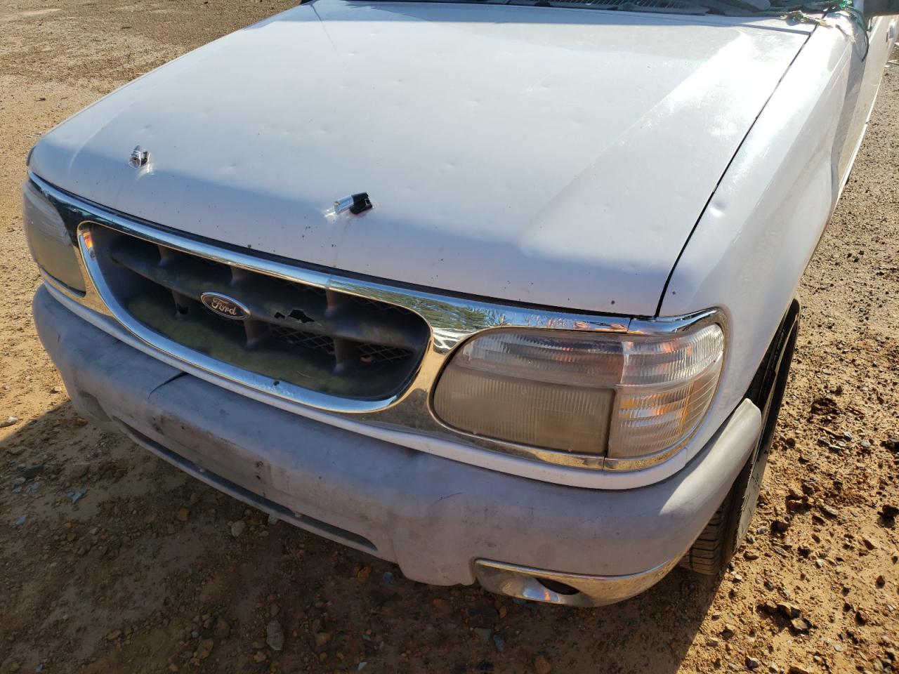 Photo 9 from auction – 2001 FORD EXPLORER X with VIN 1FMZU63E11ZA47276