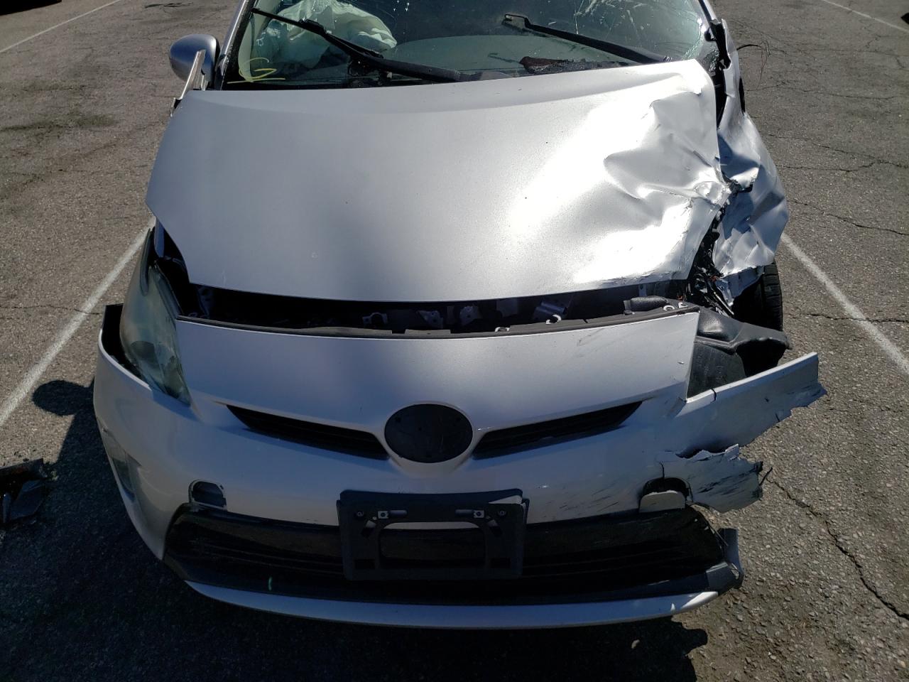Photo 7 from auction – 2014 TOYOTA PRIUS with VIN JTDKN3DU0E0366573
