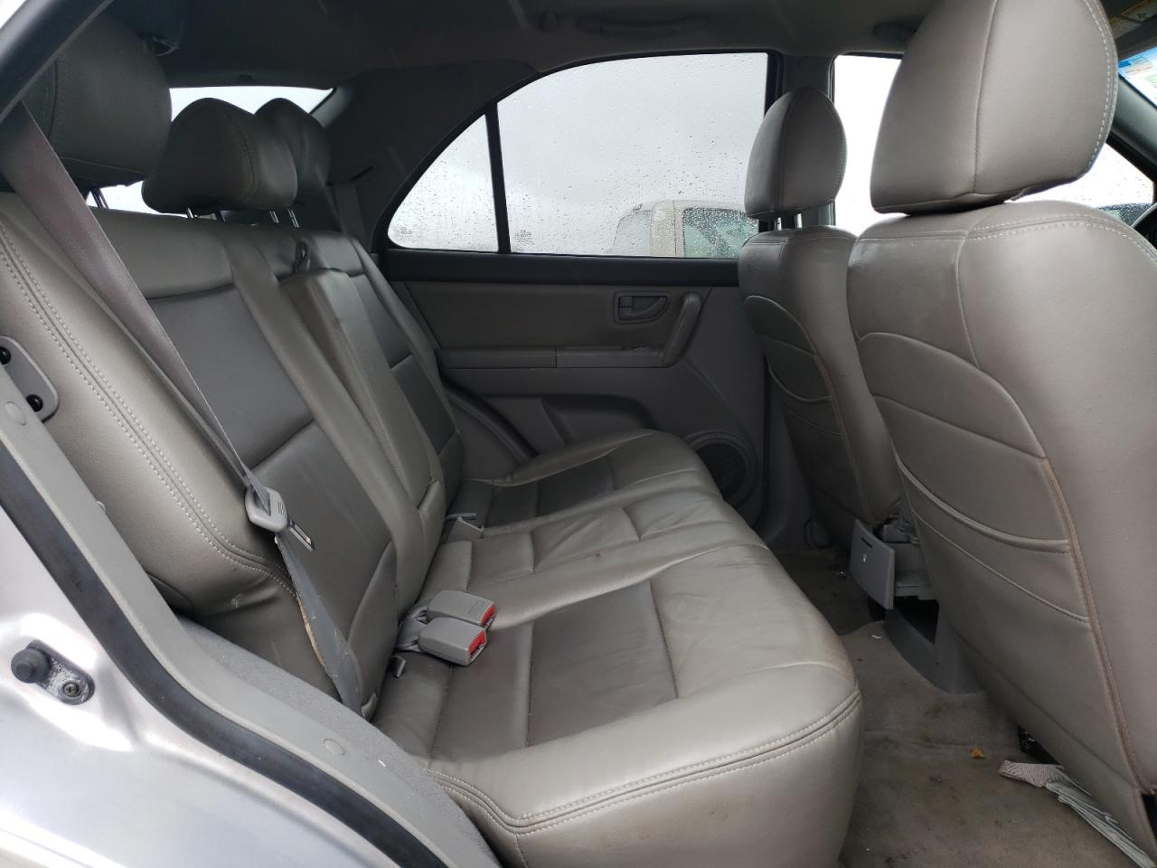 Photo 6 from auction – 2004 KIA SORENTO with VIN KNDJC733145314632