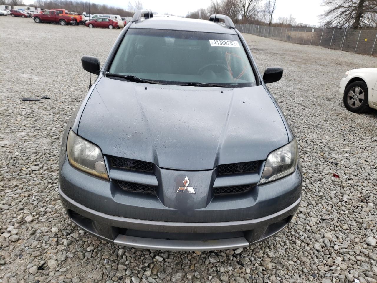 Photo 9 from auction – 2004 MITSUBISHI OUTLANDER with VIN JA4LZ31F14U038787