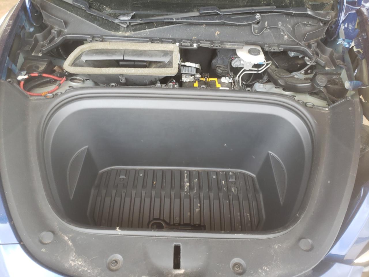 Photo 7 from auction – 2020 TESLA MODEL Y with VIN 5YJYGDEE2LF031833