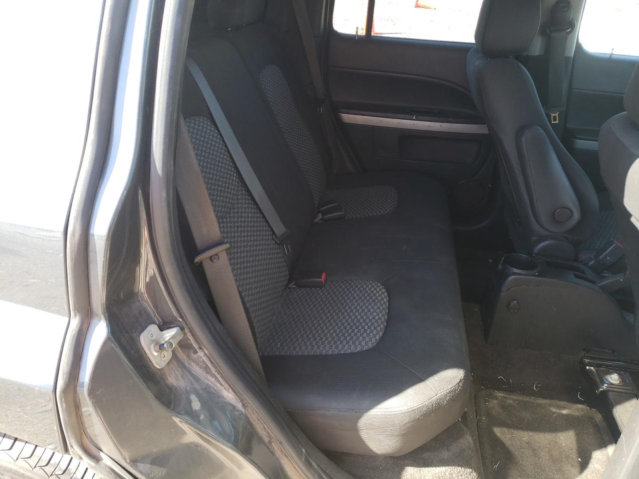 Photo 6 from auction – 2010 CHEVROLET HHR LS with VIN 3GNBAEDB1AS548606
