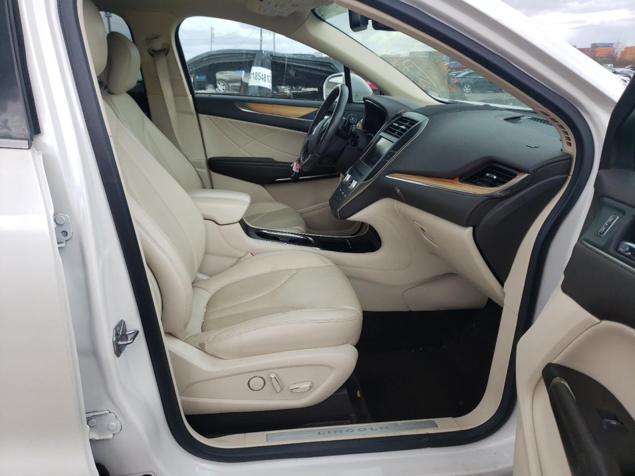 Photo 5 from auction – 2015 LINCOLN MKC with VIN 5LMCJ1A96FUJ23339