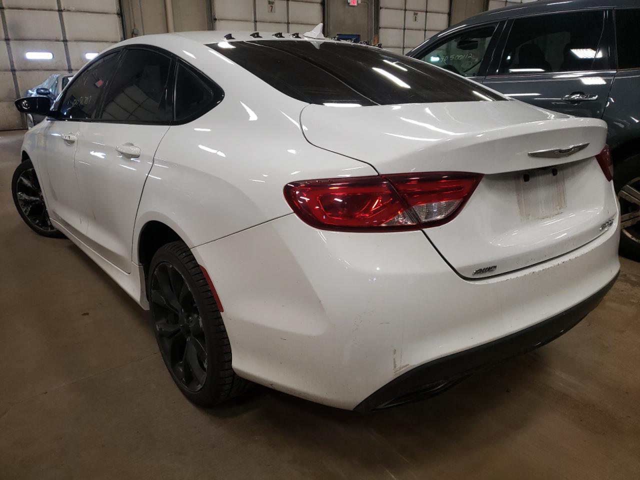 Photo 3 from auction – 2015 CHRYSLER 200 S with VIN 1C3CCCDG5FN711688