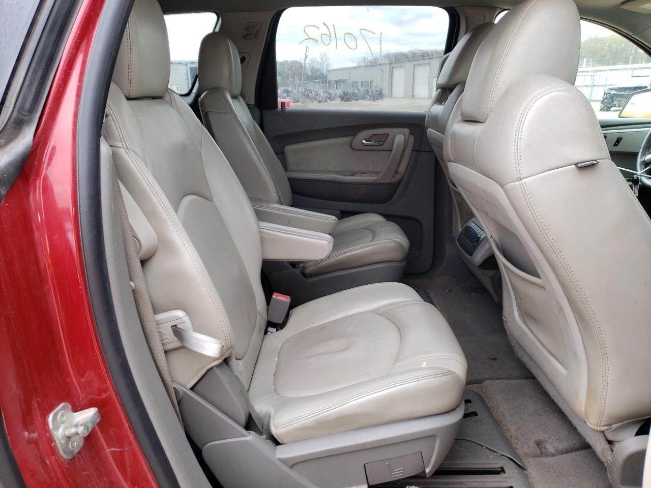 Photo 6 from auction – 2012 CHEVROLET TRAVERSE L with VIN 1GNKRJED7CJ281137