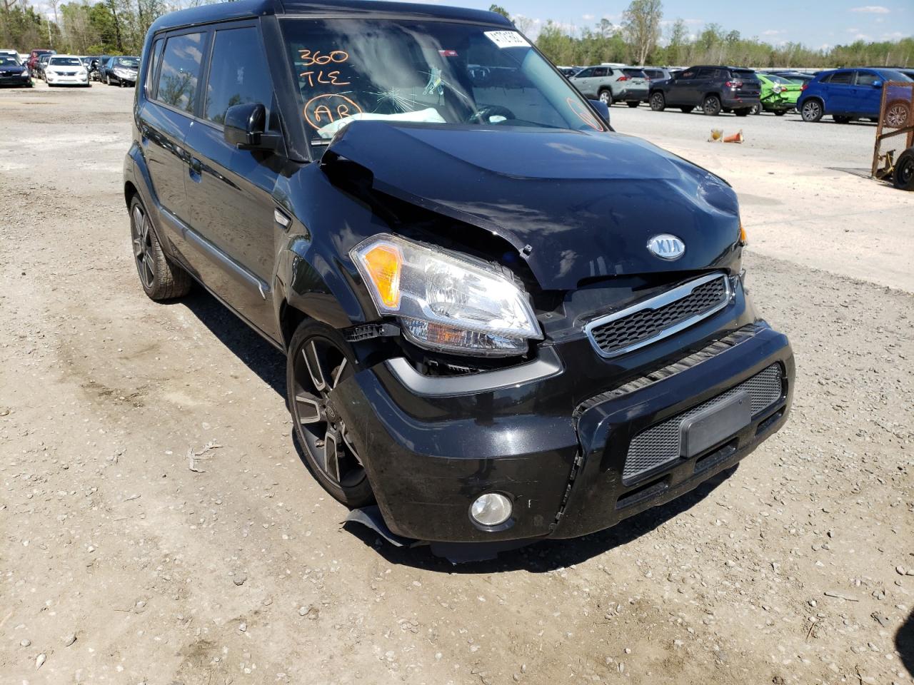 KIA SOUL + 2010 with VIN KNDJT2A23A7126627 - Photo from auction