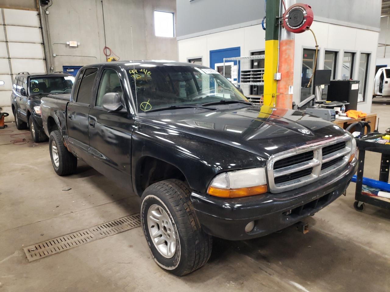 DODGE DAKOTA 2004 z numerem VIN 1D7HG38N14S734095 - Zdjęcie z aukcji