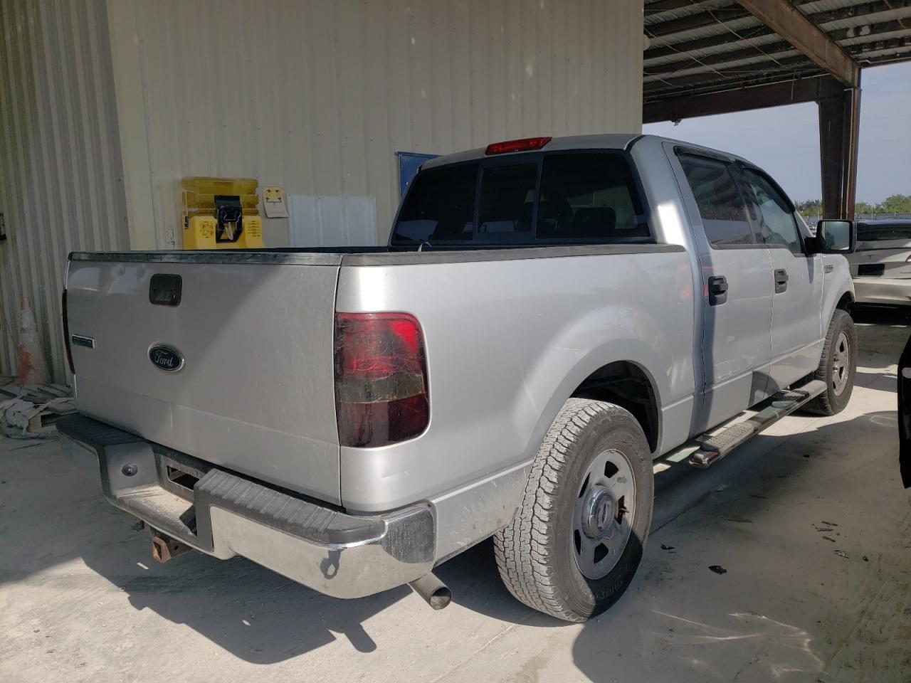 Photo 4 from auction – 2004 FORD F150 SUPER with VIN 1FTPW12554KB47789