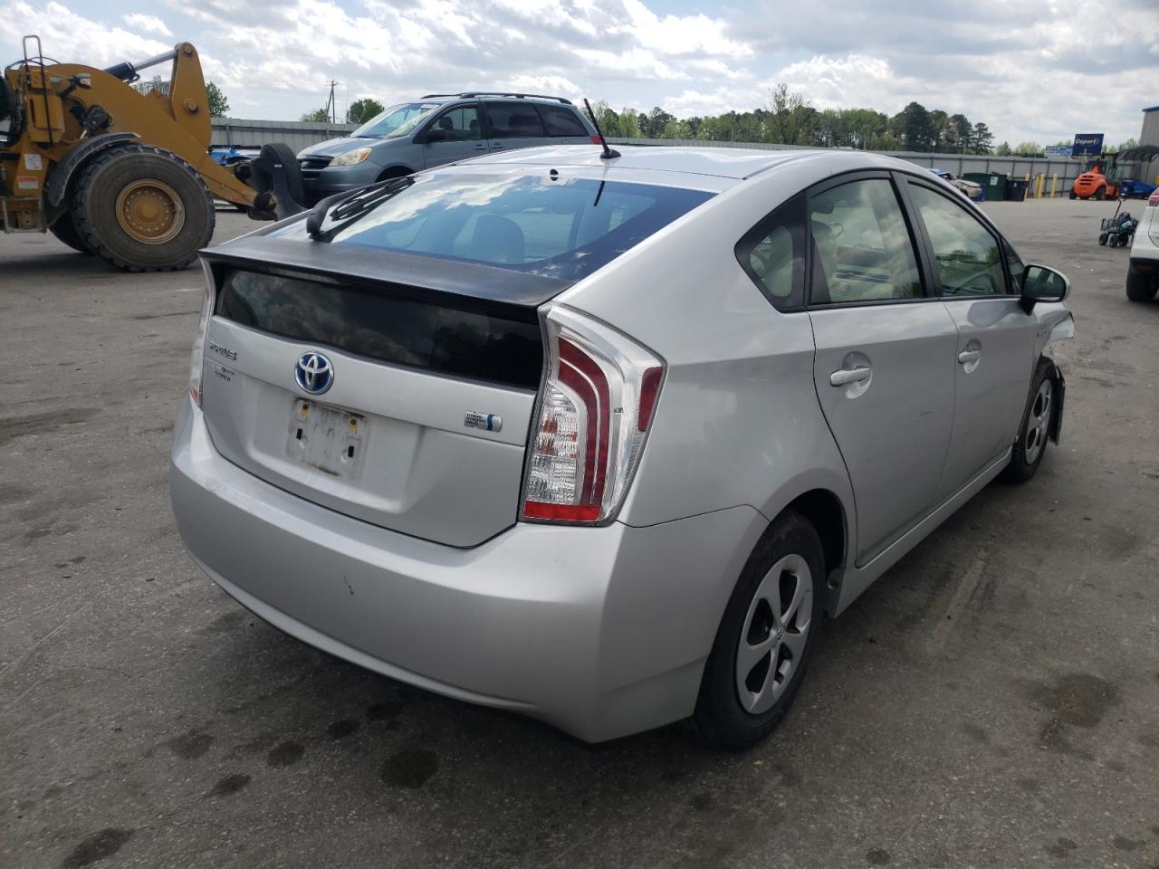Photo 4 from auction – 2013 TOYOTA PRIUS with VIN JTDKN3DU8D5607667