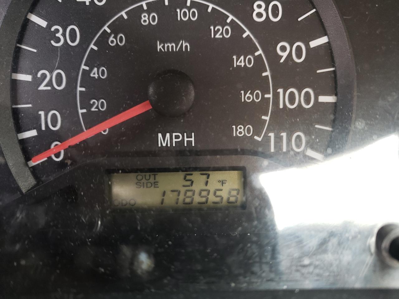 Photo 8 from auction – 2004 TOYOTA COROLLA CE with VIN 1NXBR32E94Z309677
