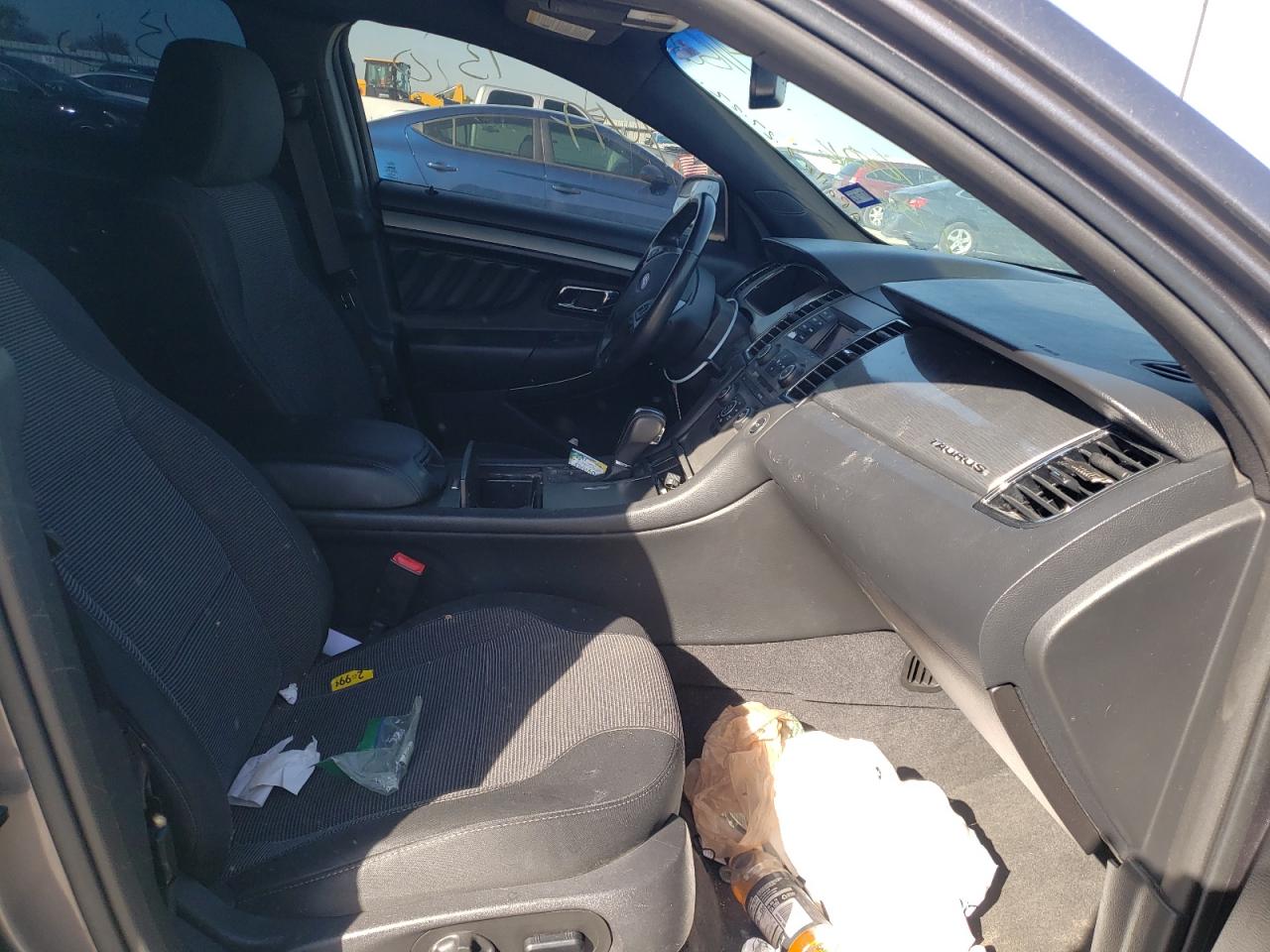 Photo 5 from auction – 2013 FORD TAURUS SEL with VIN 1FAHP2E82DG109216