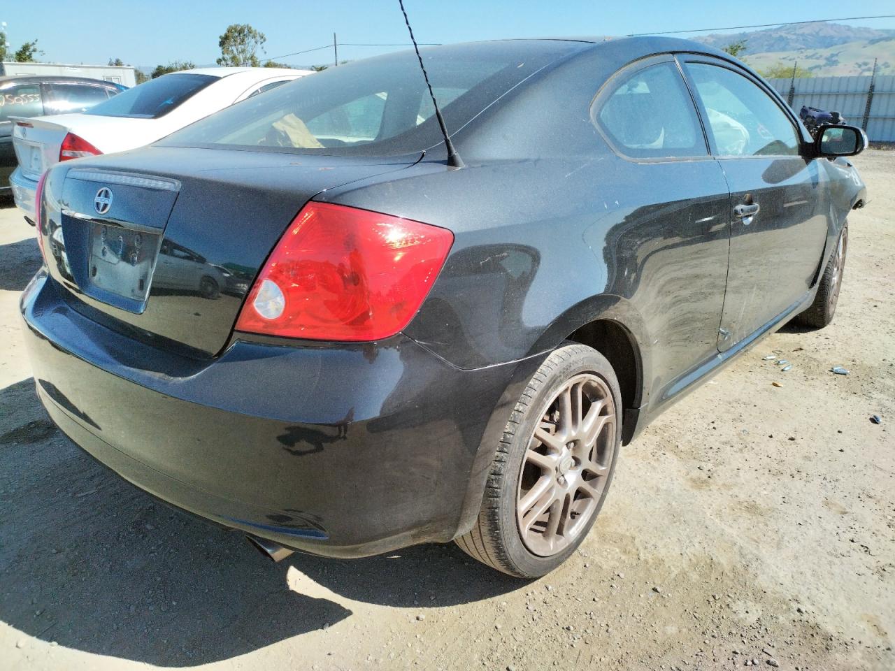 Photo 4 from auction – 2006 TOYOTA SCION TC with VIN JTKDE167660077065