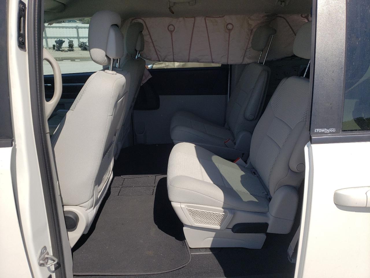 Photo 6 from auction – 2010 DODGE GRAND CARA with VIN 2D4RN3D10AR379346