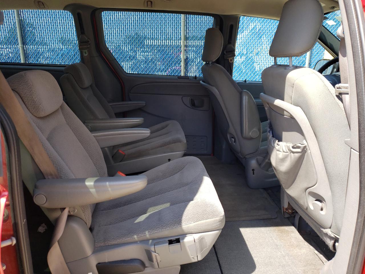 Photo 6 from auction – 2005 CHRYSLER TOWN & COU with VIN 2C4GP44R35R102996