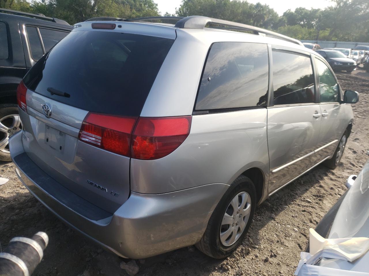 Photo 4 from auction – 2004 TOYOTA SIENNA CE with VIN 5TDZA23C44S177482