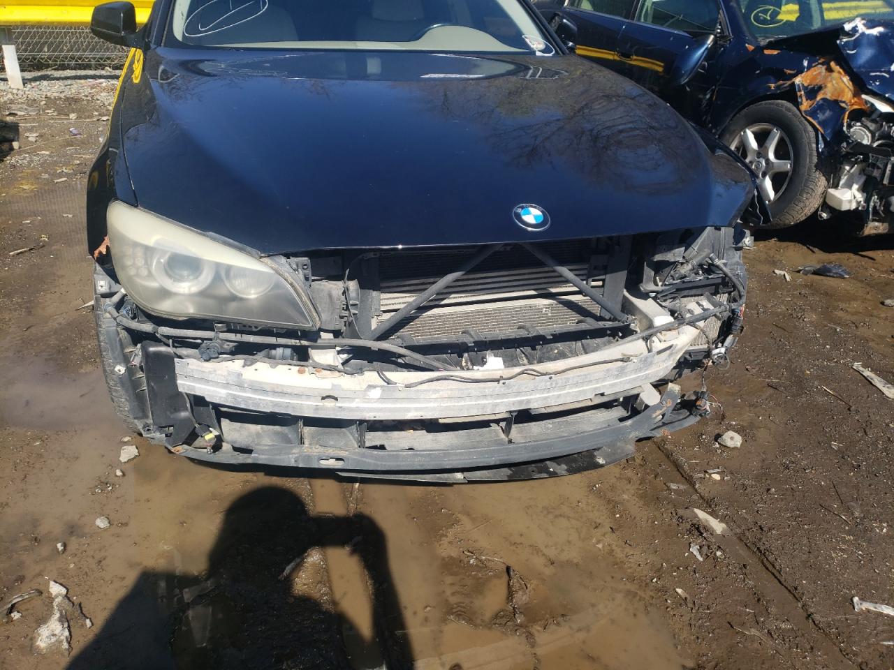 Photo 9 from auction – 2009 BMW 750 I with VIN WBAKA83589CY35283