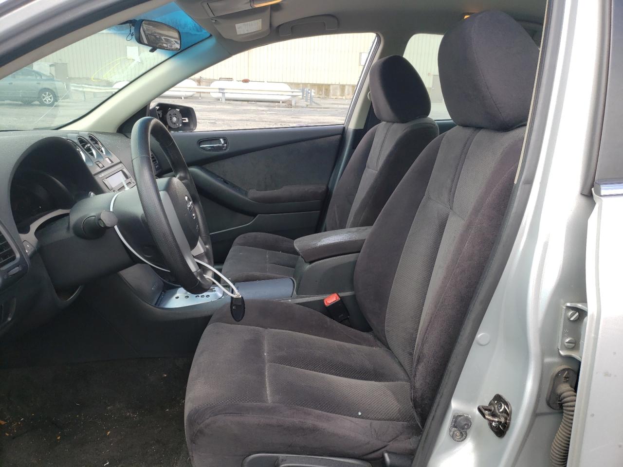 Photo 5 from auction – 2009 NISSAN ALTIMA 2.5 with VIN 1N4AL21E29N419829
