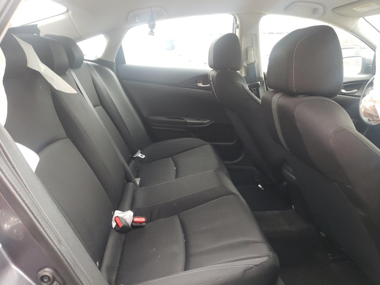 Photo 6 from auction – 2018 HONDA CIVIC LX with VIN 19XFC2F59JE203154