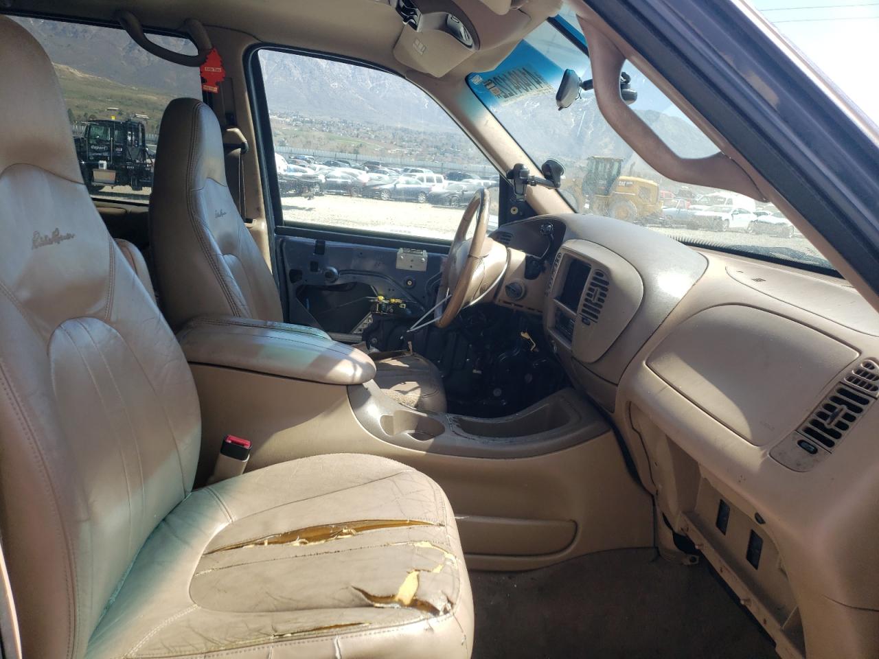 Photo 5 from auction – 1999 FORD EXPEDITION with VIN 1FMPU18L5XLA02015