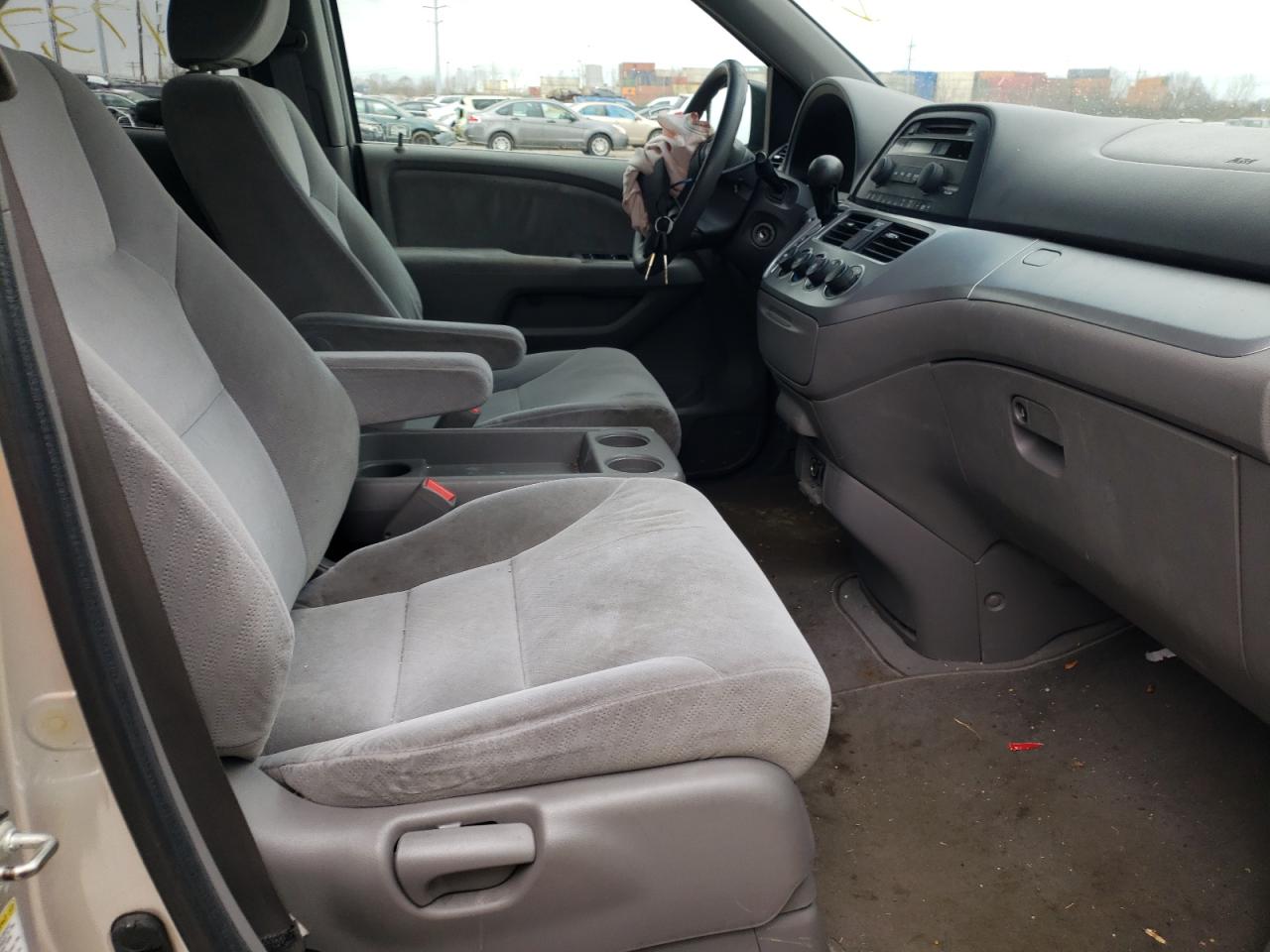 Photo 5 from auction – 2008 HONDA ODYSSEY LX with VIN 5FNRL38258B047138