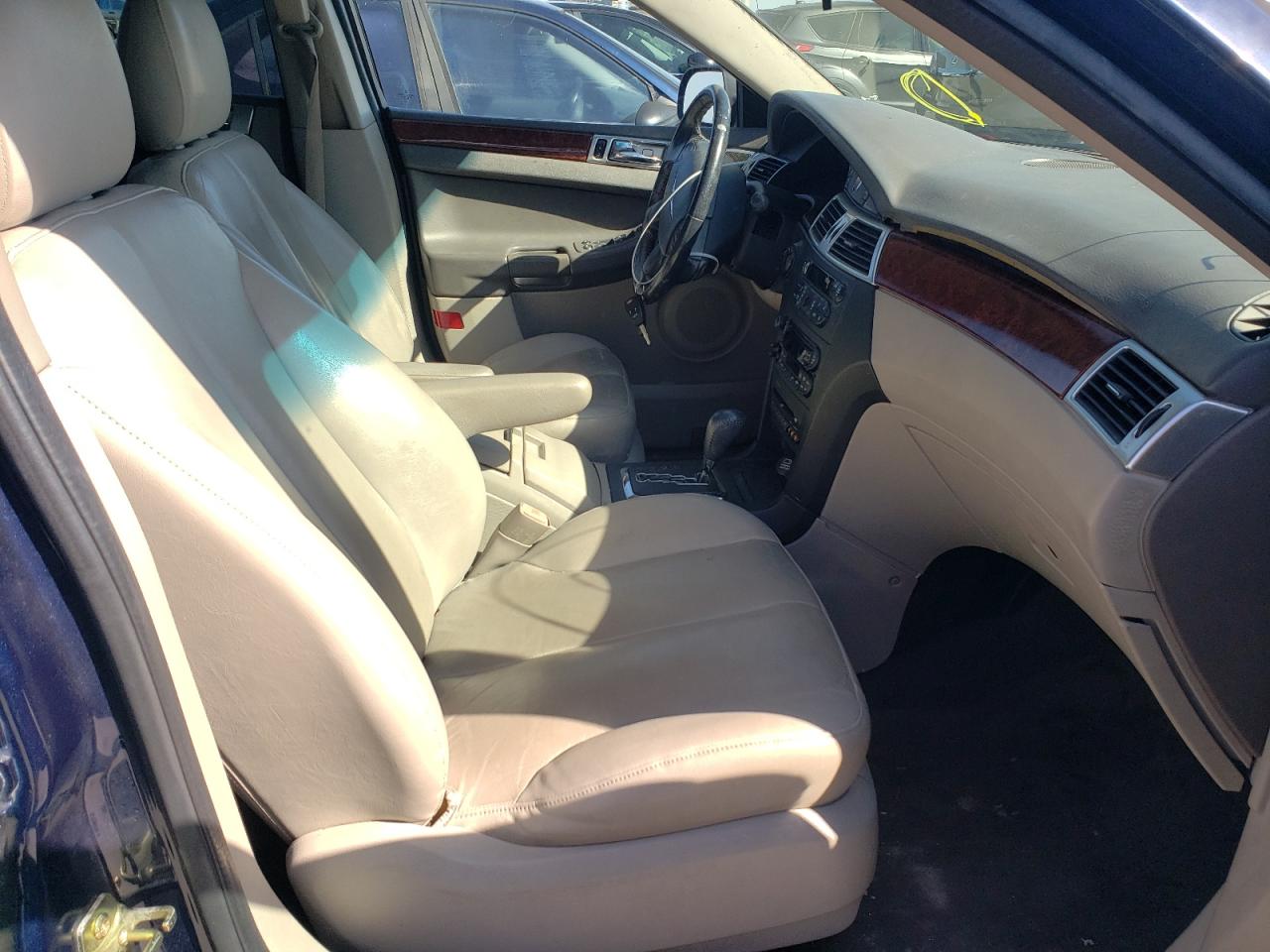 Photo 5 from auction – 2005 CHRYSLER PACIFICA T with VIN 2C4GM68495R568774