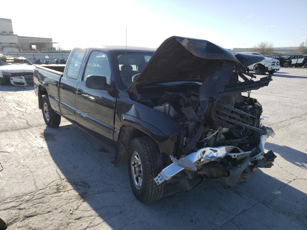 GMC NEW SIERRA 2004 with VIN 2GTEK19V041334821 - Photo from auction