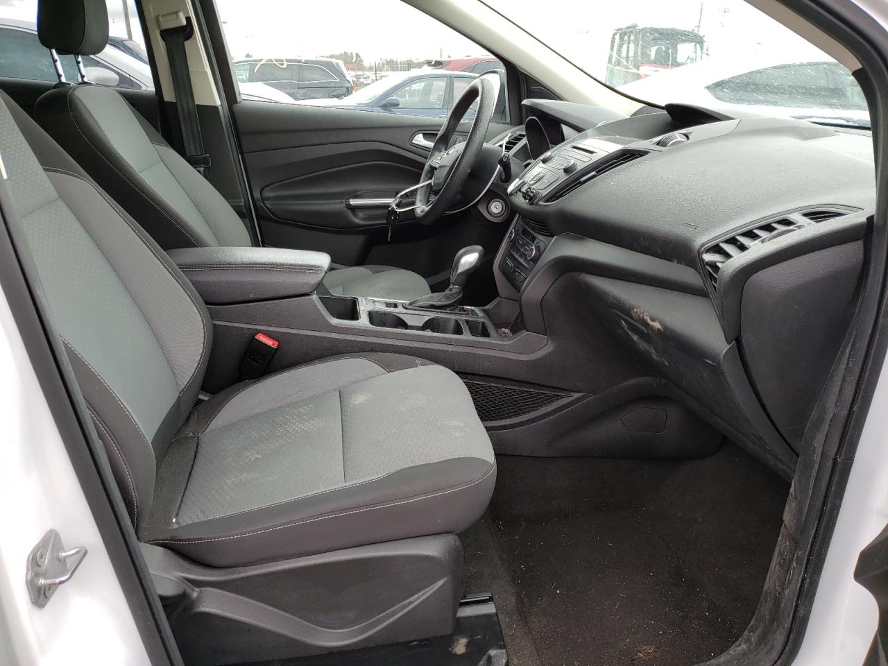 Photo 5 from auction – 2018 FORD ESCAPE SE with VIN 1FMCU0GD1JUC90684