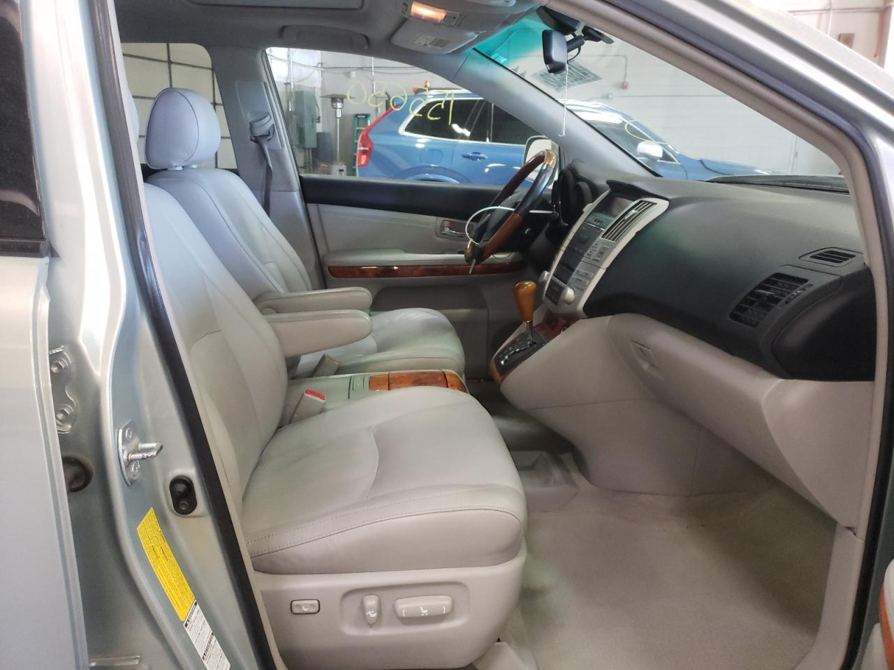 Photo 5 from auction – 2008 LEXUS RX 350 with VIN 2T2HK31U58C078187