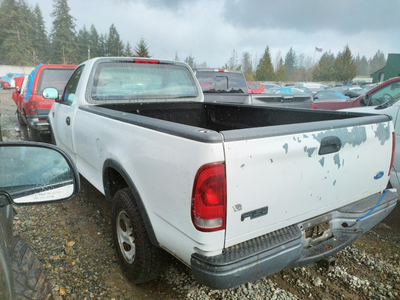 Photo 3 from auction – 1998 FORD F150 with VIN 2FTZF18W1WCA80219