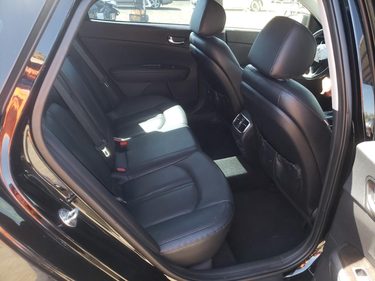 Photo 6 from auction – 2016 KIA OPTIMA EX with VIN 5XXGU4L34GG079665