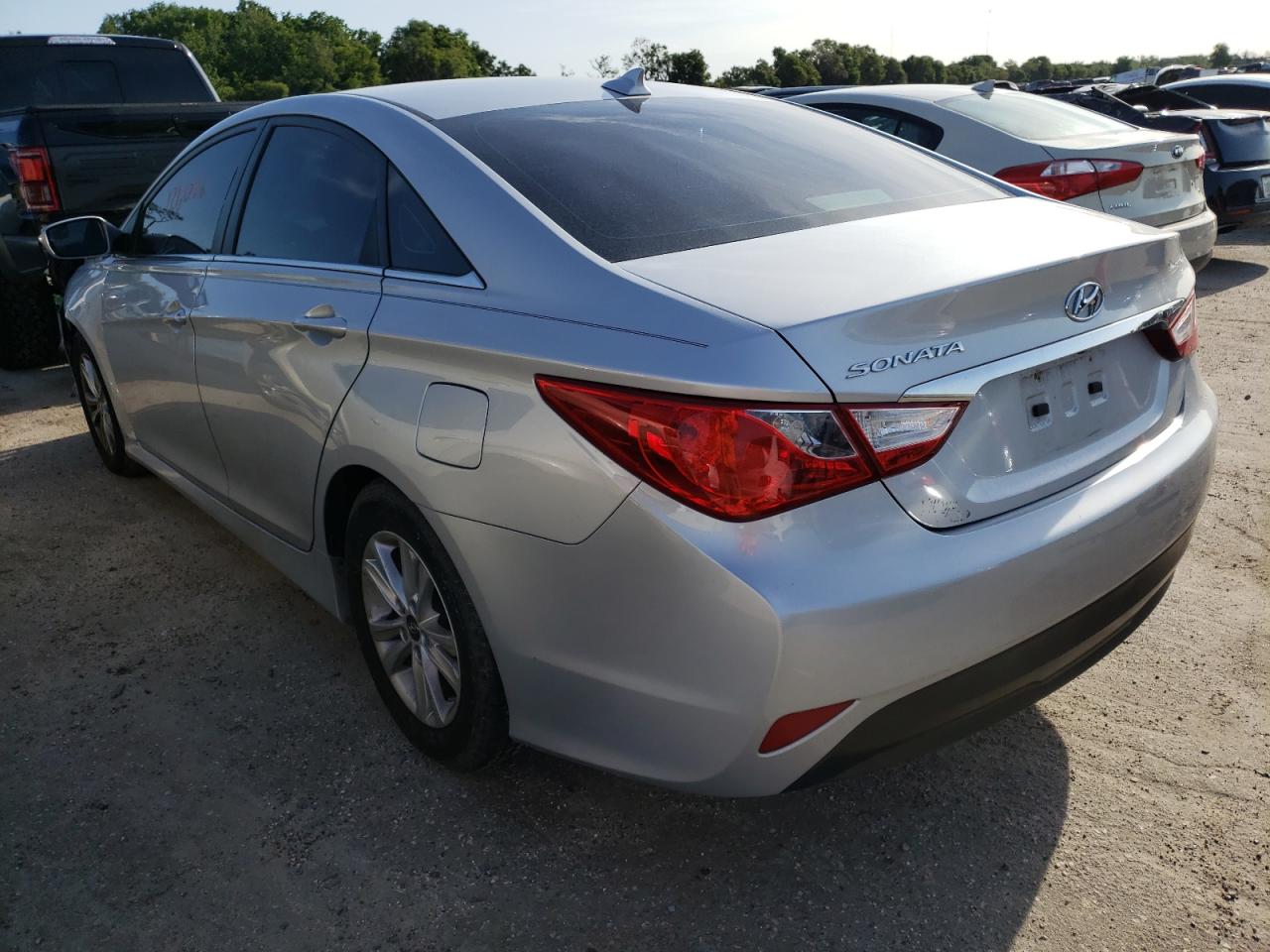 Photo 3 from auction – 2014 HYUNDAI SONATA GLS with VIN 5NPEB4AC7EH846636