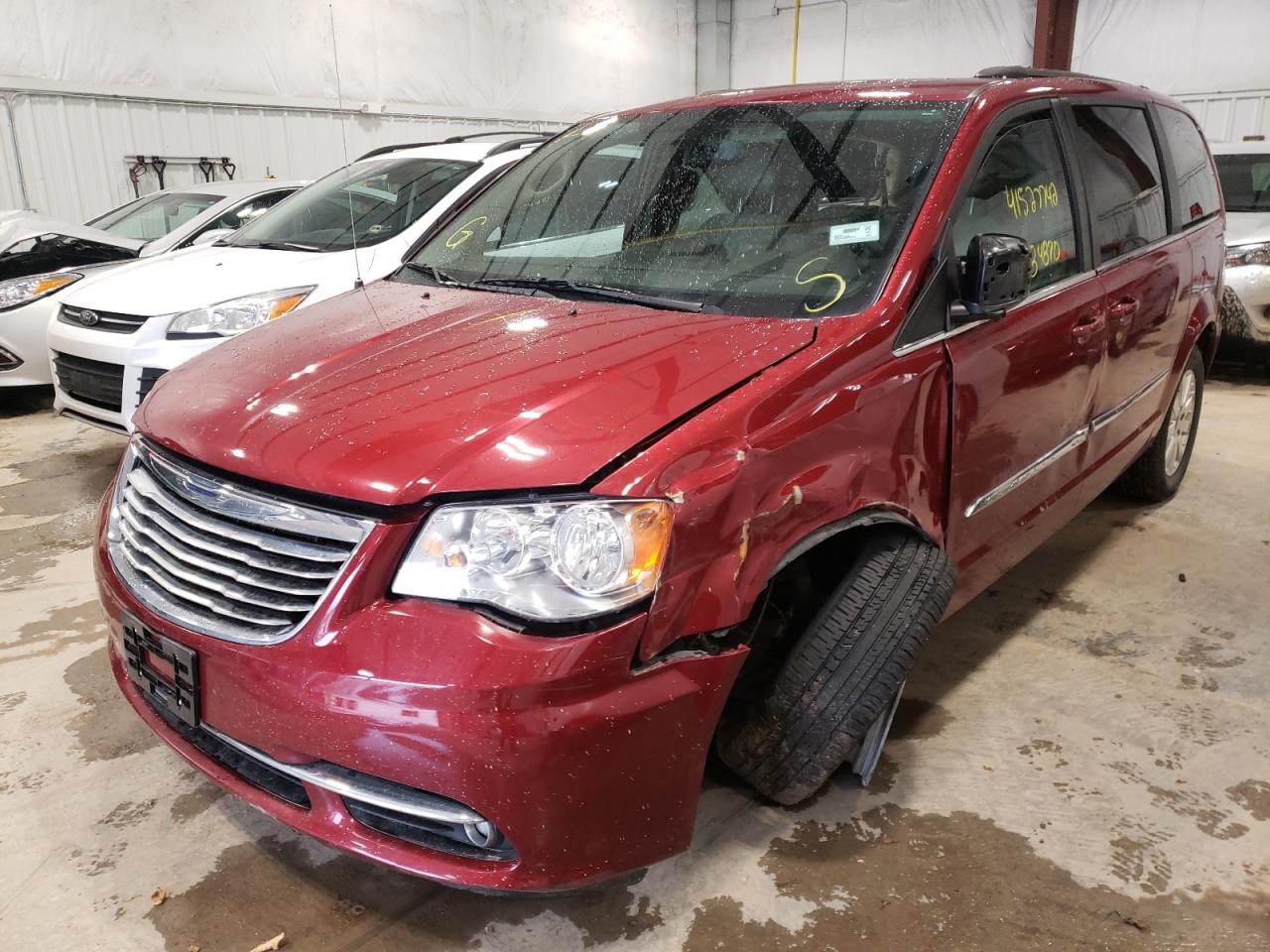 Photo 2 from auction – 2016 CHRYSLER TOWN & COU with VIN 2C4RC1BG3GR141742