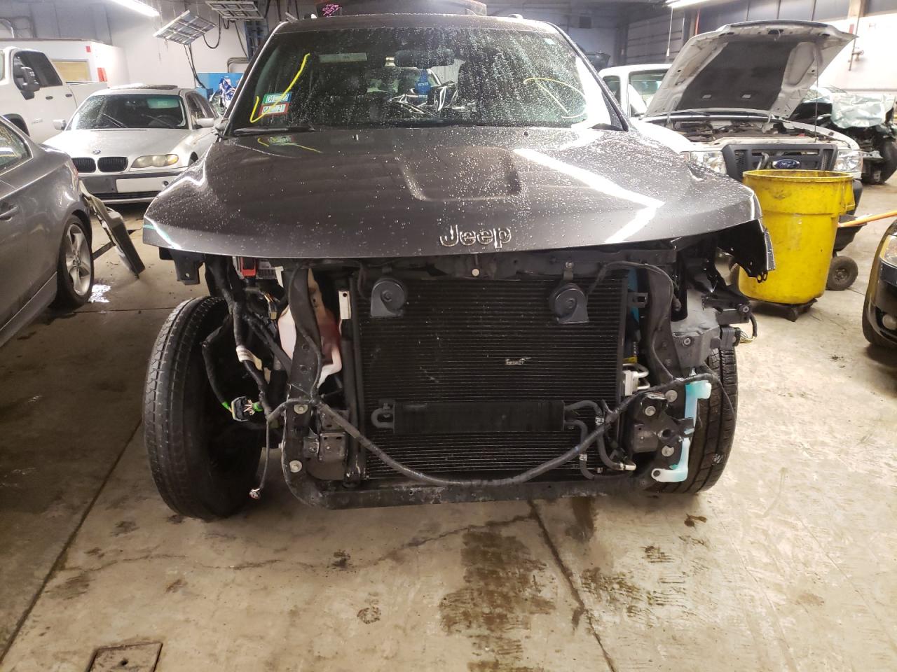 Photo 9 from auction – 2015 JEEP GRAND CHER with VIN 1C4RJFBG0FC233501
