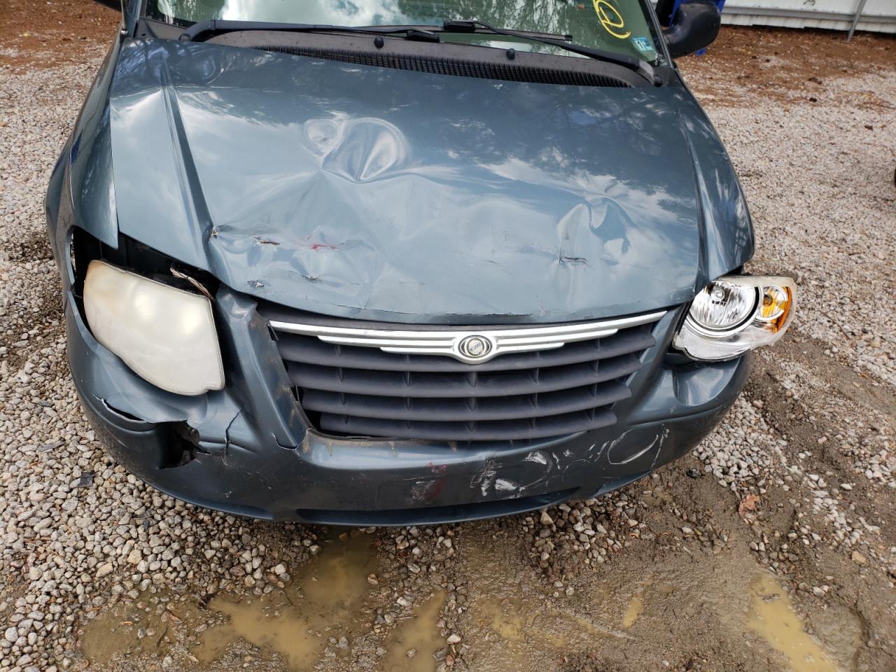 Photo 9 from auction – 2007 CHRYSLER TOWN & COU with VIN 2A4GP44R17R178391