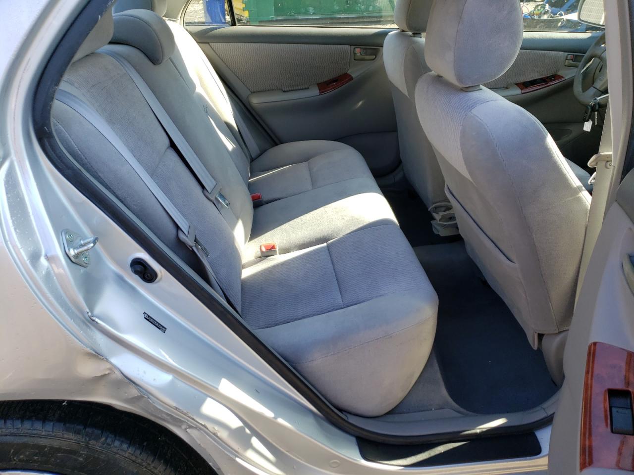 Photo 6 from auction – 2005 TOYOTA COROLLA CE with VIN JTDBR32E252065405