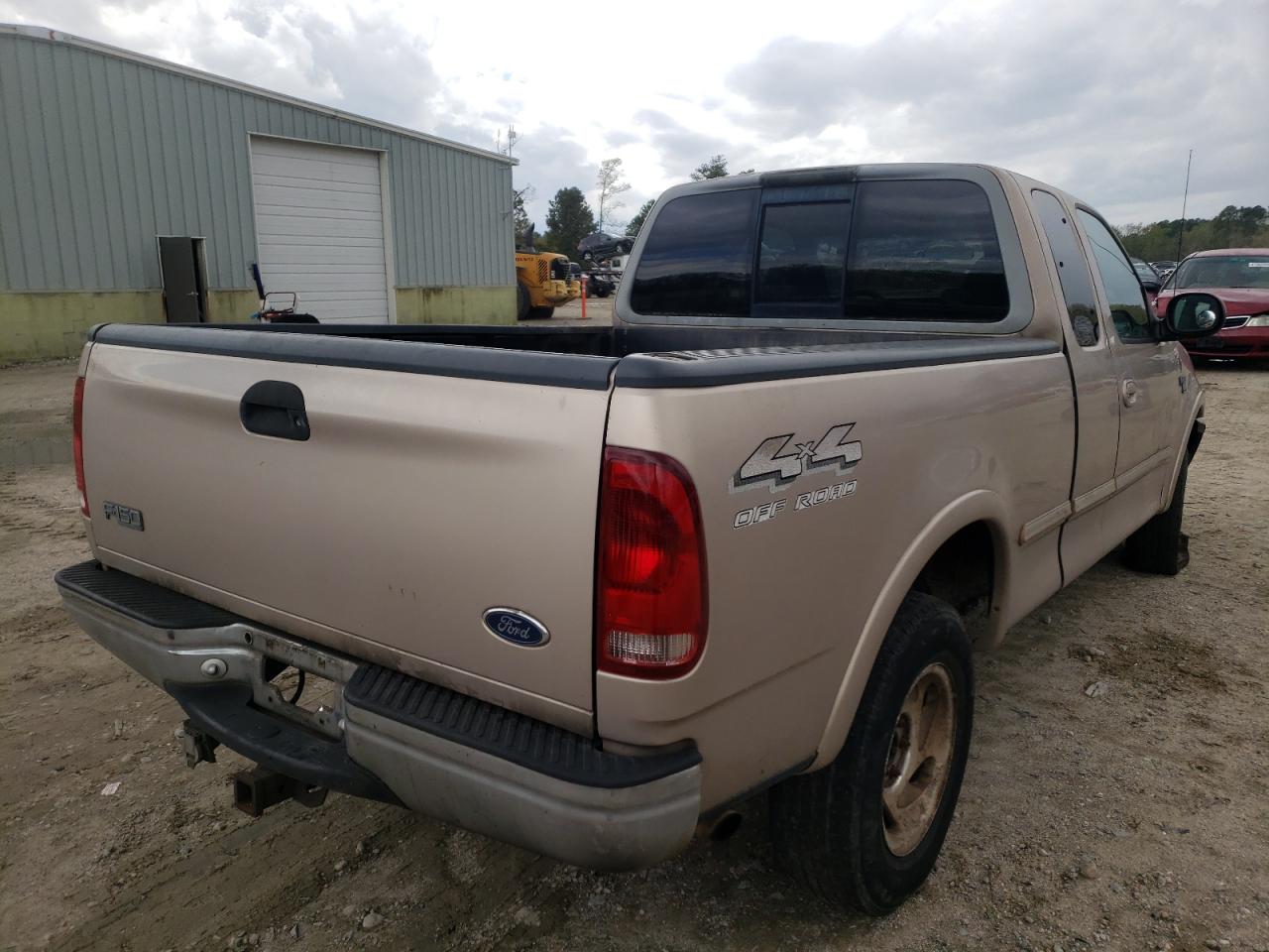 Photo 4 from auction – 1998 FORD F150 with VIN 1FTRX18L3WNB24119