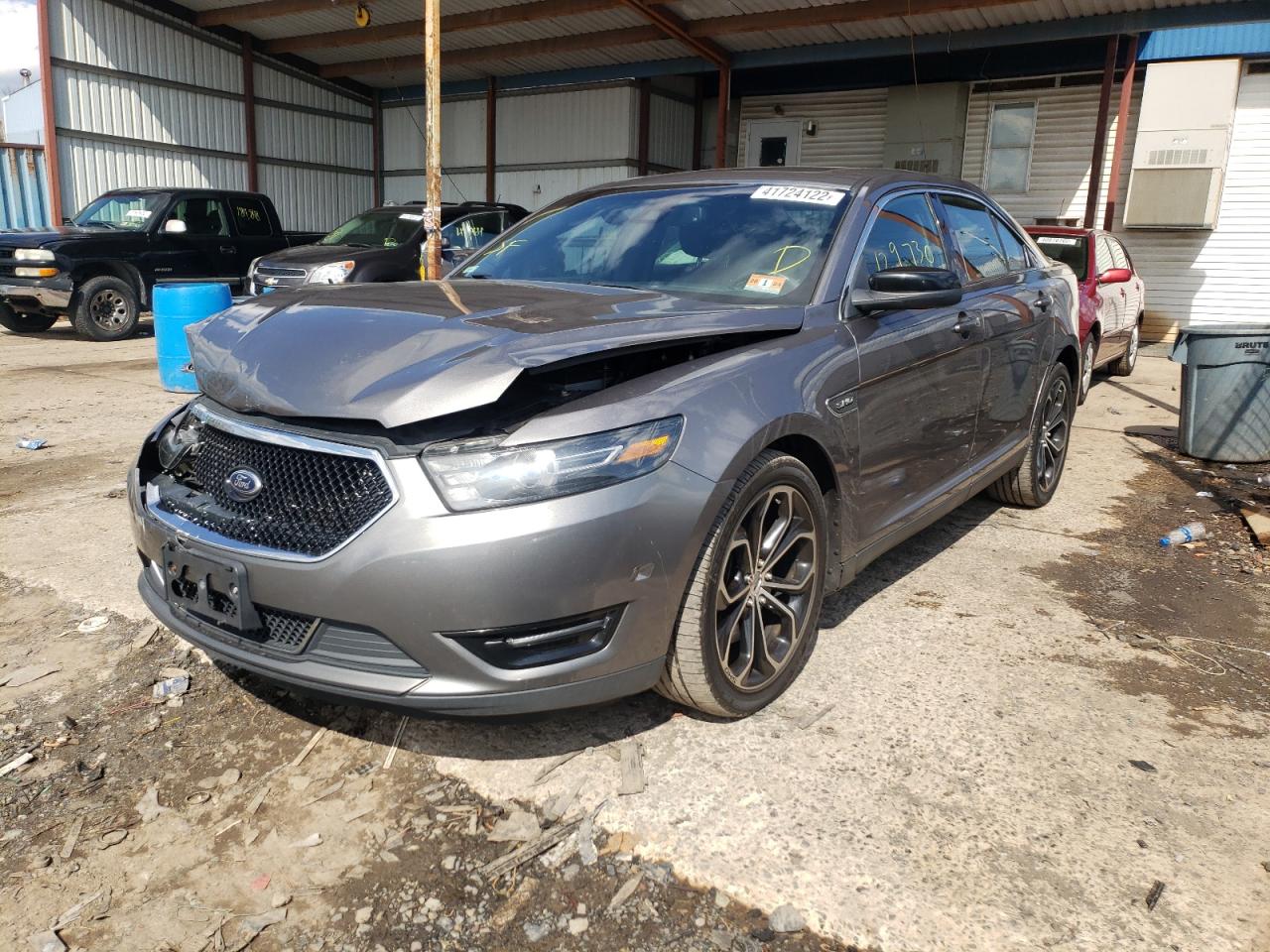 Photo 2 from auction – 2013 FORD TAURUS SHO with VIN 1FAHP2KT8DG155352